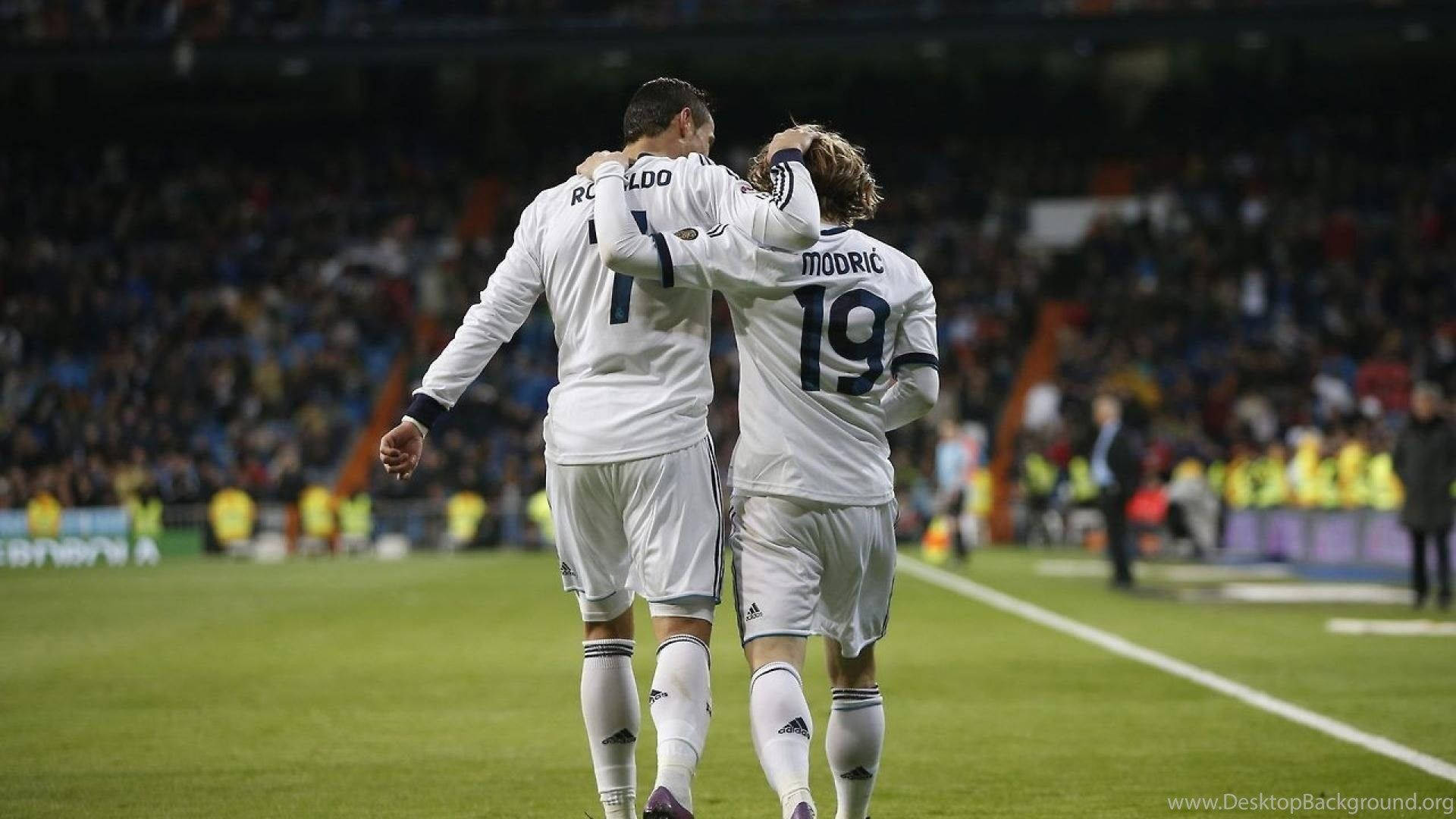 Luka Modric And Cristiano Ronaldo Cool Shot Wallpaper