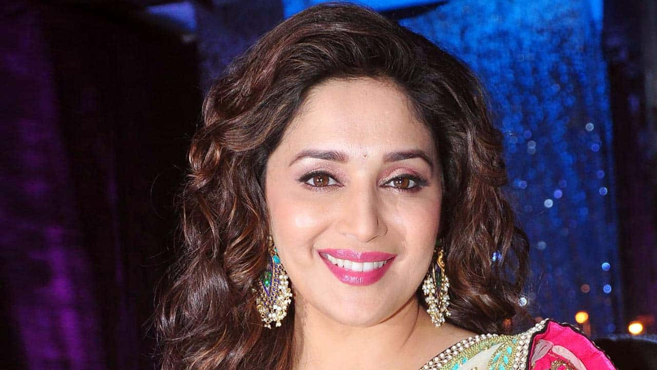 Madhuri Dixit Elegant Smile Wallpaper