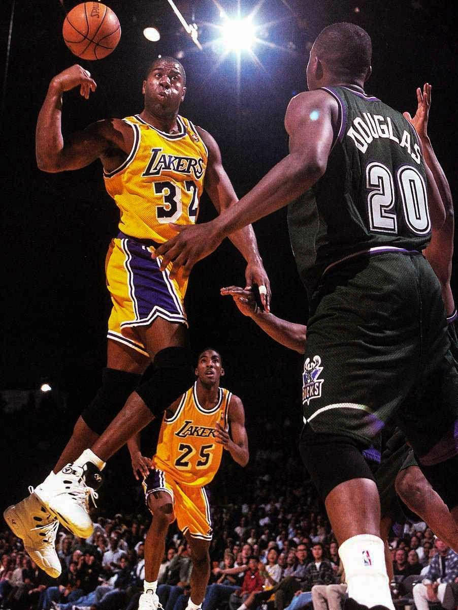 Magic Johnson Layup Wallpaper