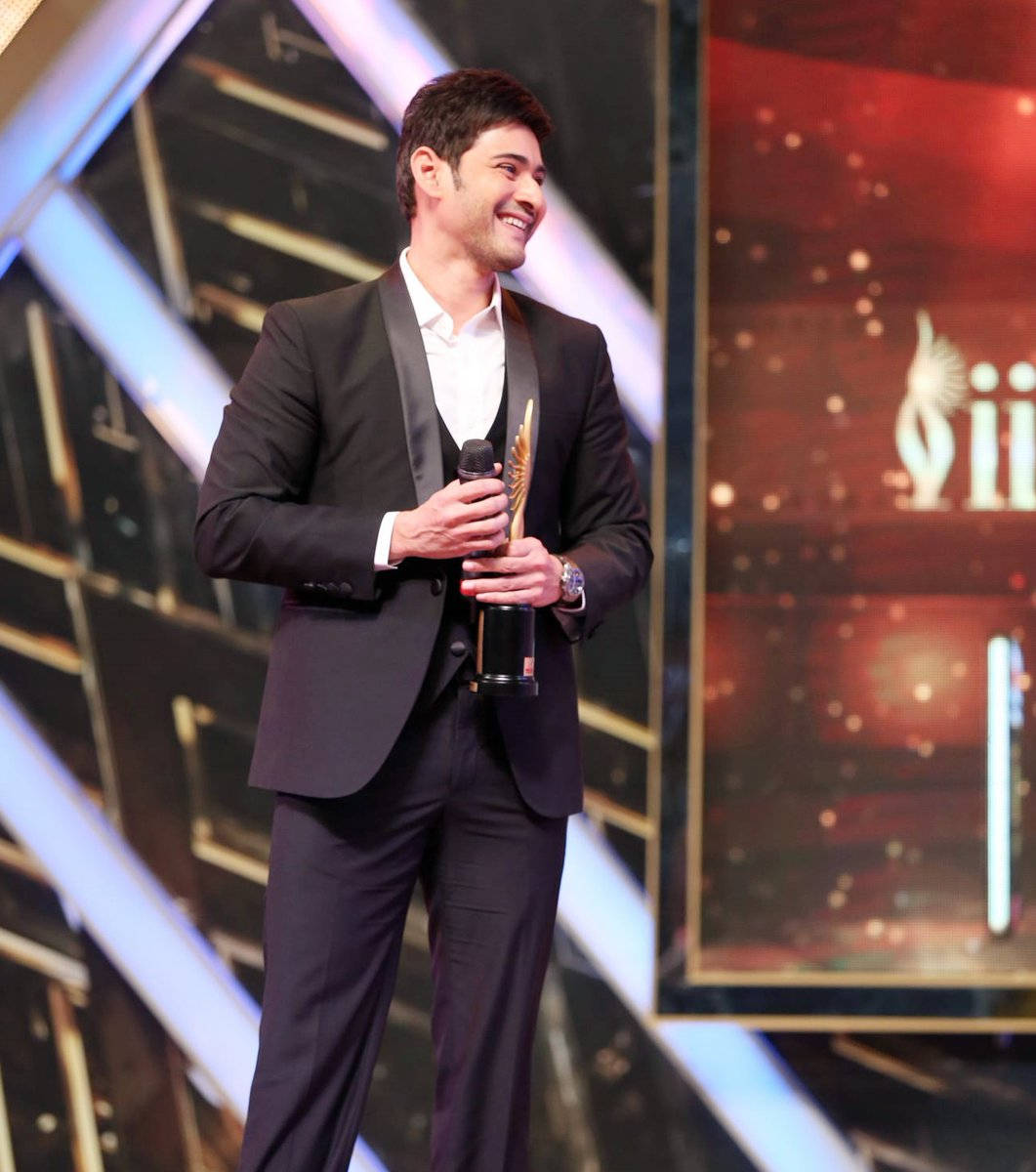 Mahesh Babu Hd Filmfare Awards Wallpaper