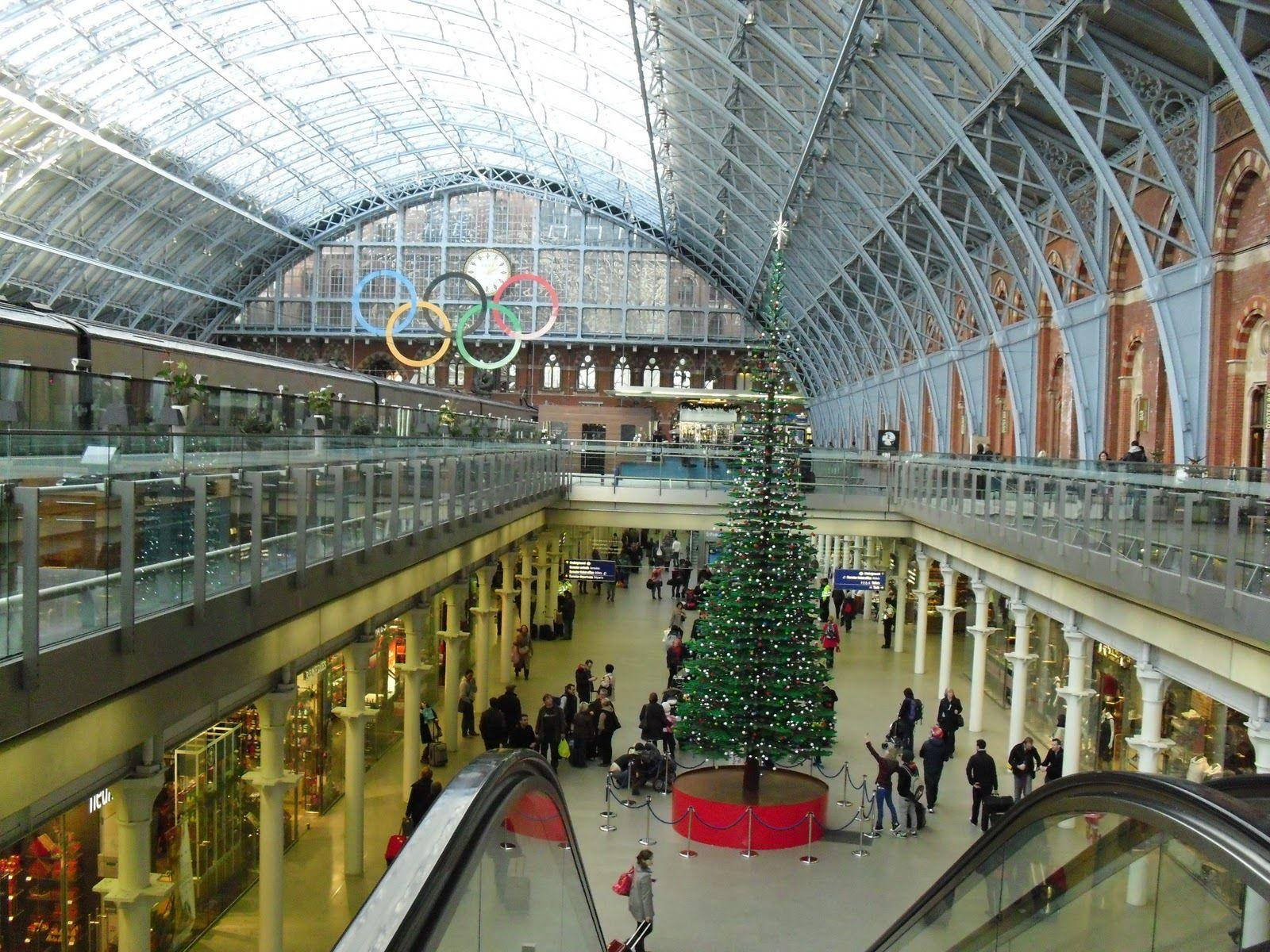 Mall St Pancras International Wallpaper