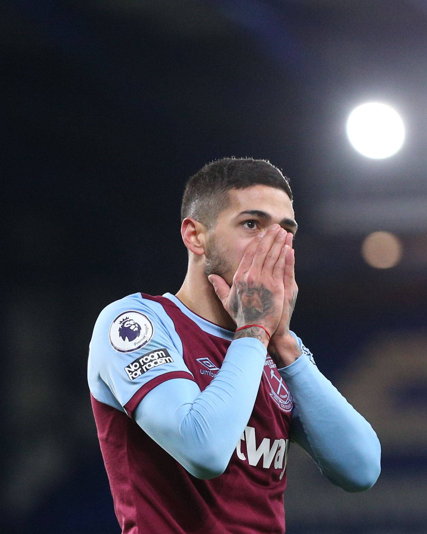 Manuel Lanzini Hands Covering Face Wallpaper