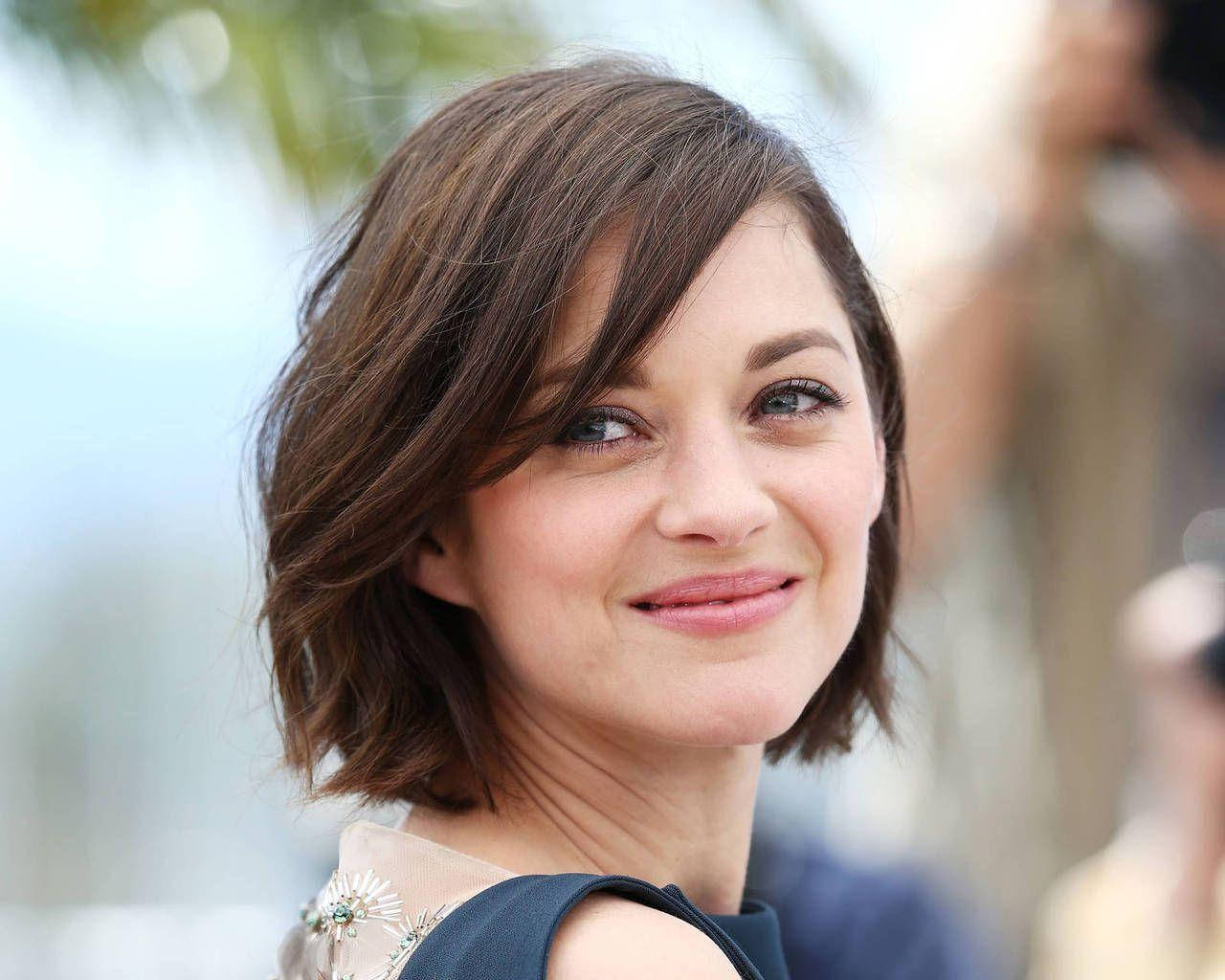 Marion Cotillard Demure Smile Wallpaper