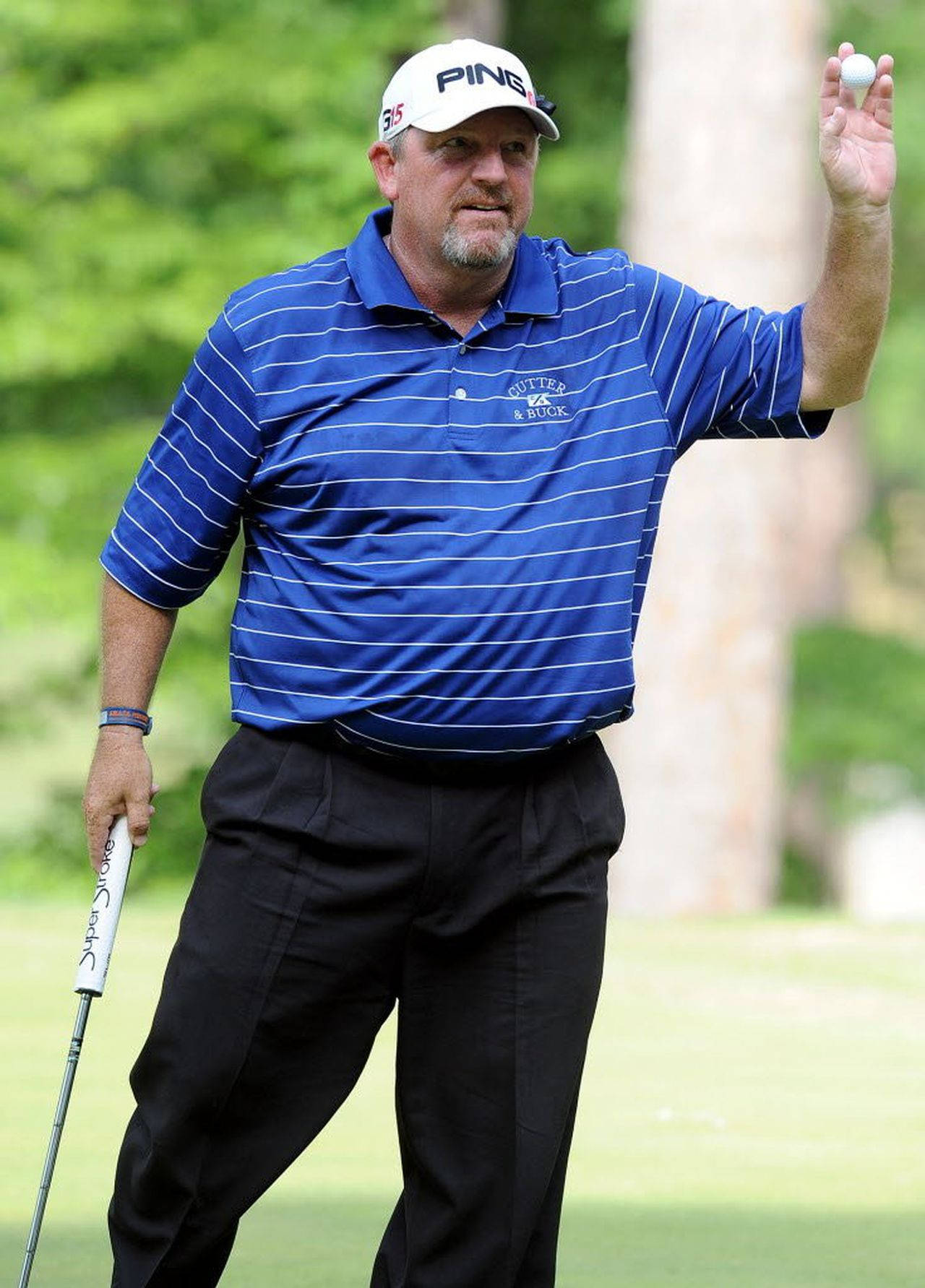 Mark Calcavecchia Showing His Golf Ball Wallpaper