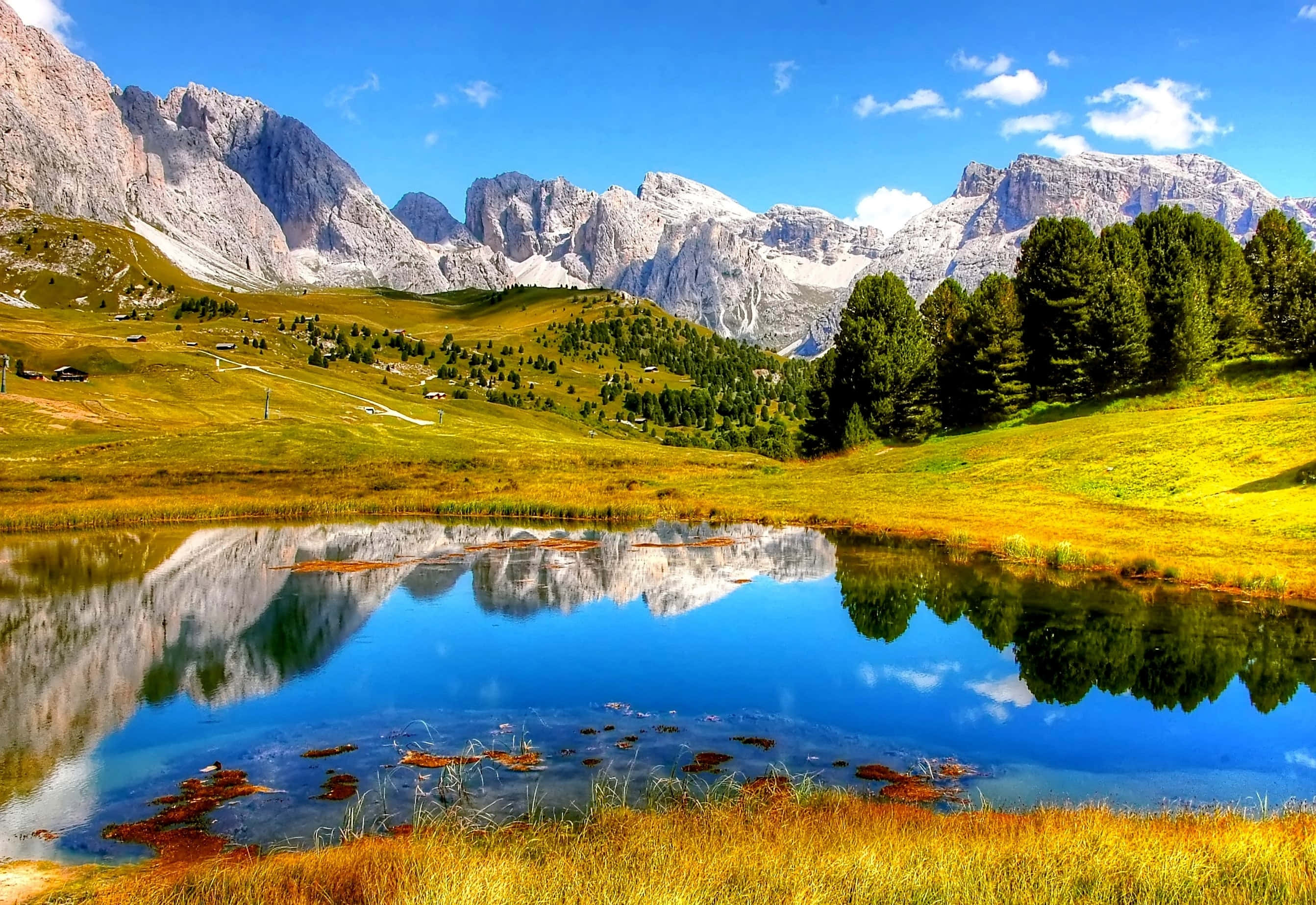 Marvel At The Beautiful Mountains Of Cool Landscape Wallpaper