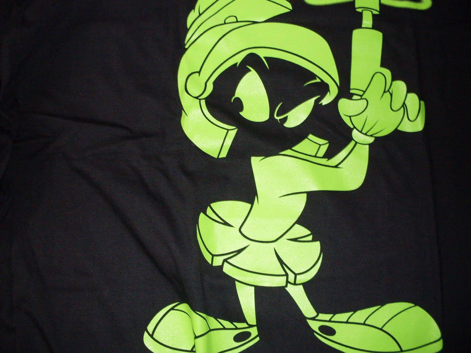 Marvin The Martian Green Wallpaper