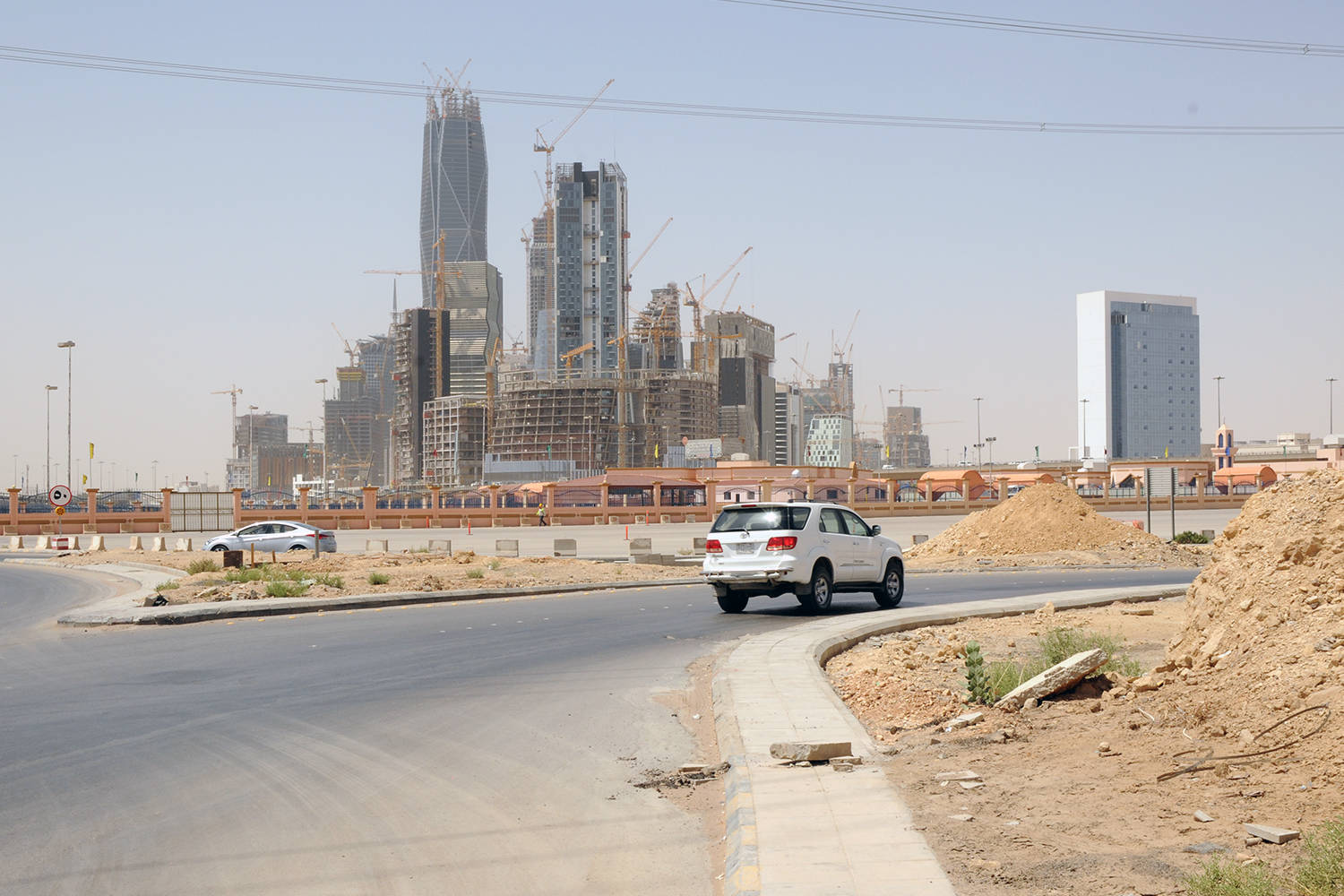 Mass Construction In Riyadh Wallpaper