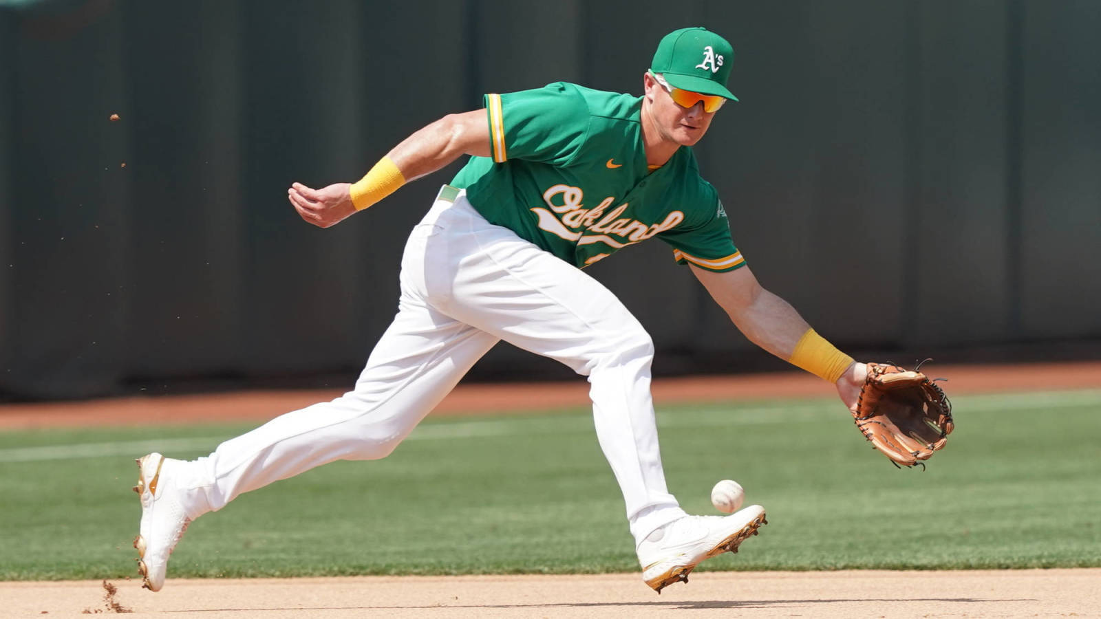 Matt Chapman Catching A Baseball Wallpaper