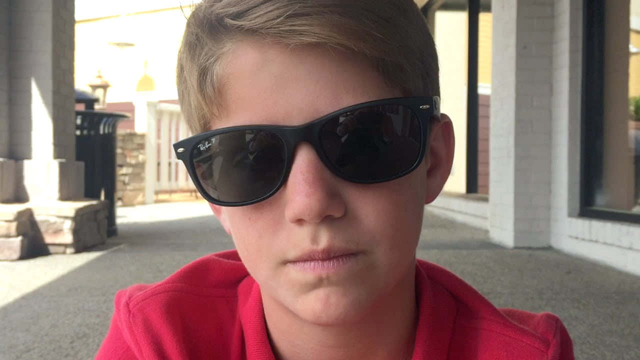 Mattyb Wearing Black Sunglasses Wallpaper