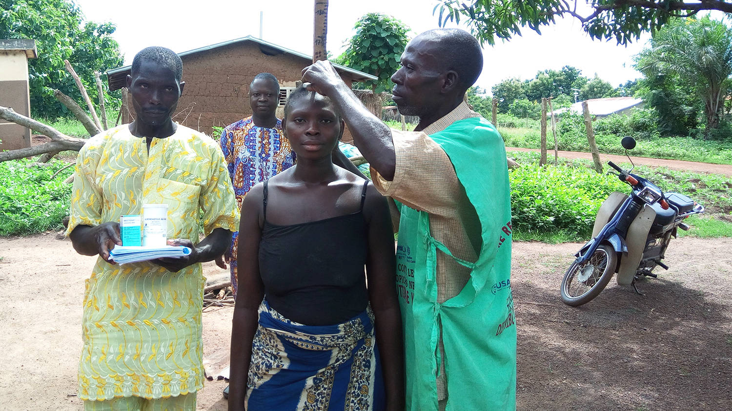 Medical Missionaries In Action At Benin Wallpaper