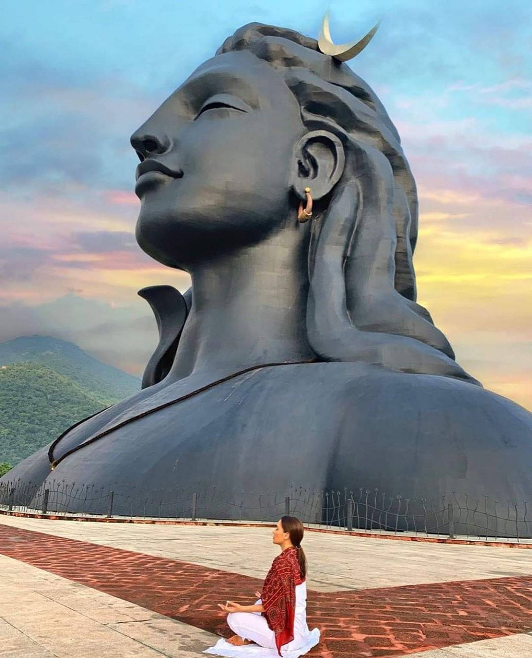 Meditating In Front Of Adiyogi Shiva Wallpaper
