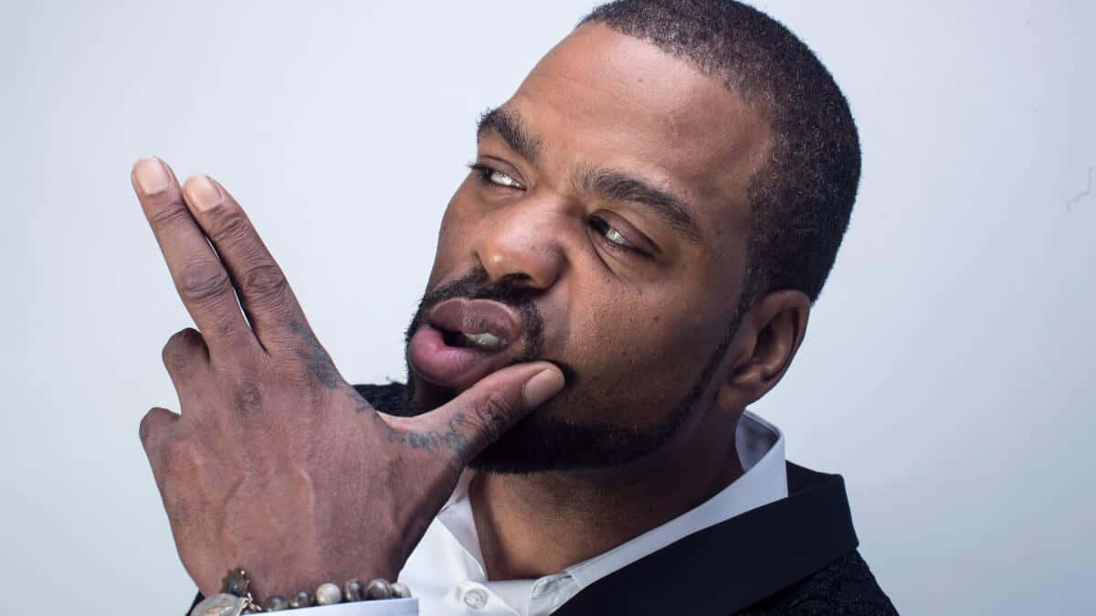 Method Man Hand Gesture Portrait Wallpaper