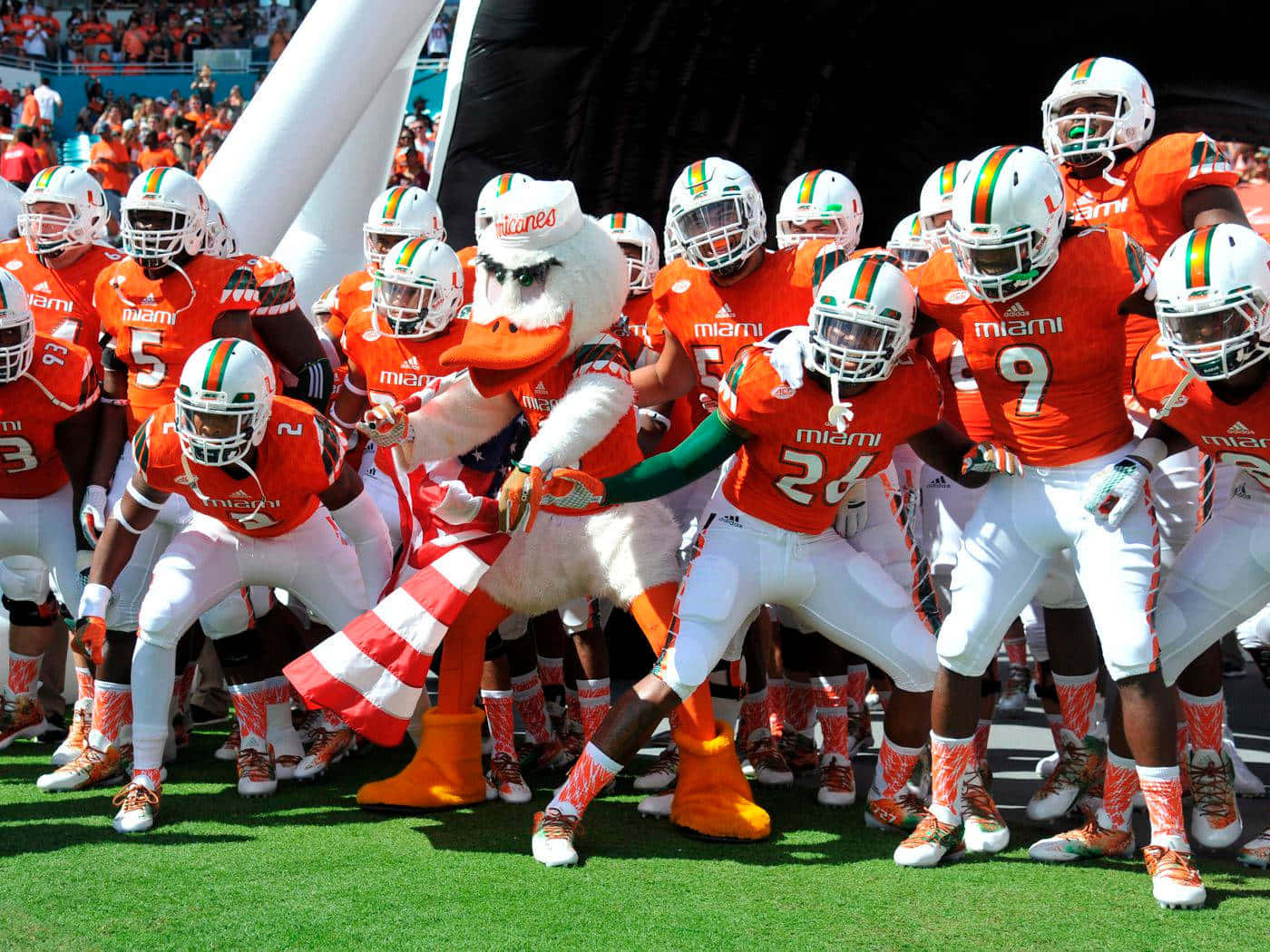 Miami Hurricanes Football Team Players Wallpaper