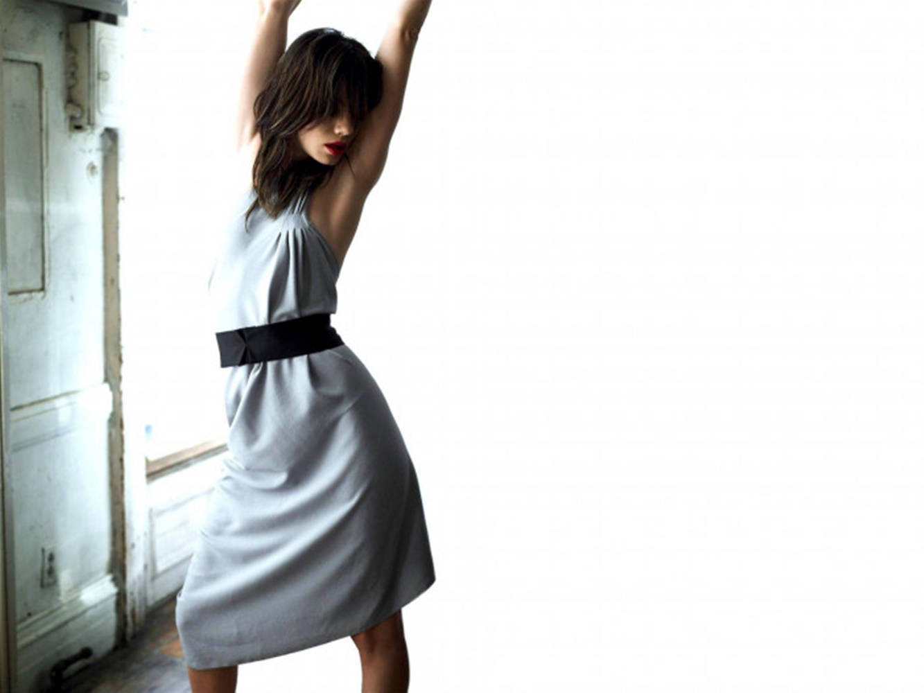 Michelle Monaghan Dance Session Wallpaper