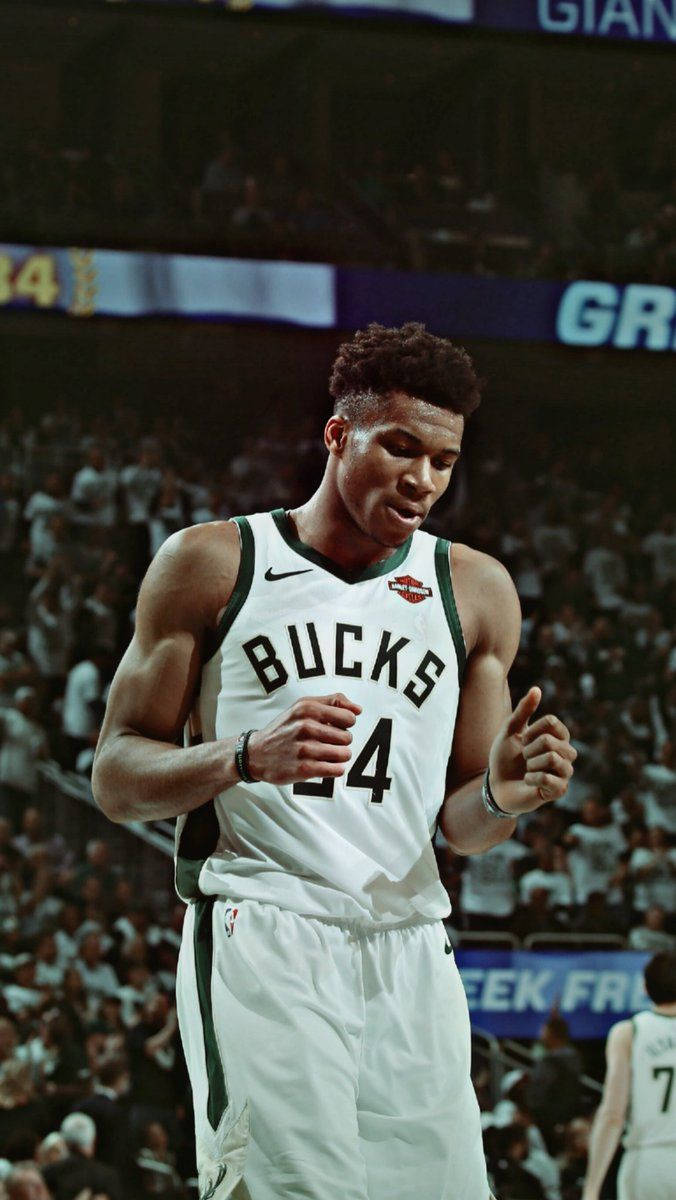 Milwaukee Bucks Center Position Wallpaper