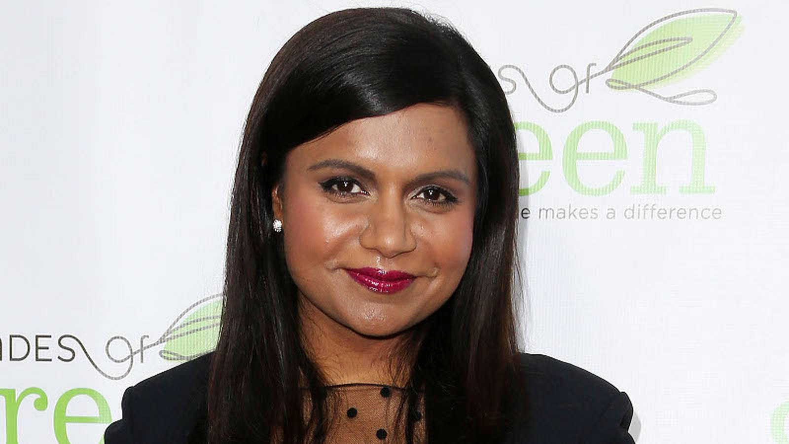 Mindy Kaling Actress Writer Wallpaper