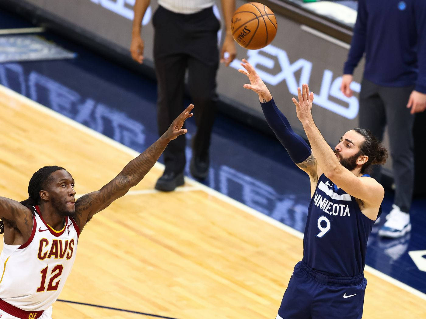 Minnesota Ricky Rubio Jump Shot Wallpaper