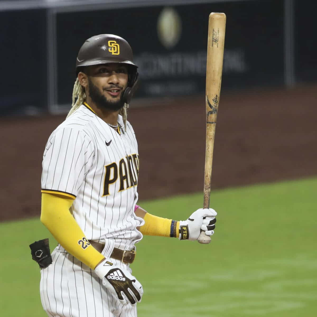 Mlb Player Fernando Tatis Jr. San Diego Padres Wallpaper