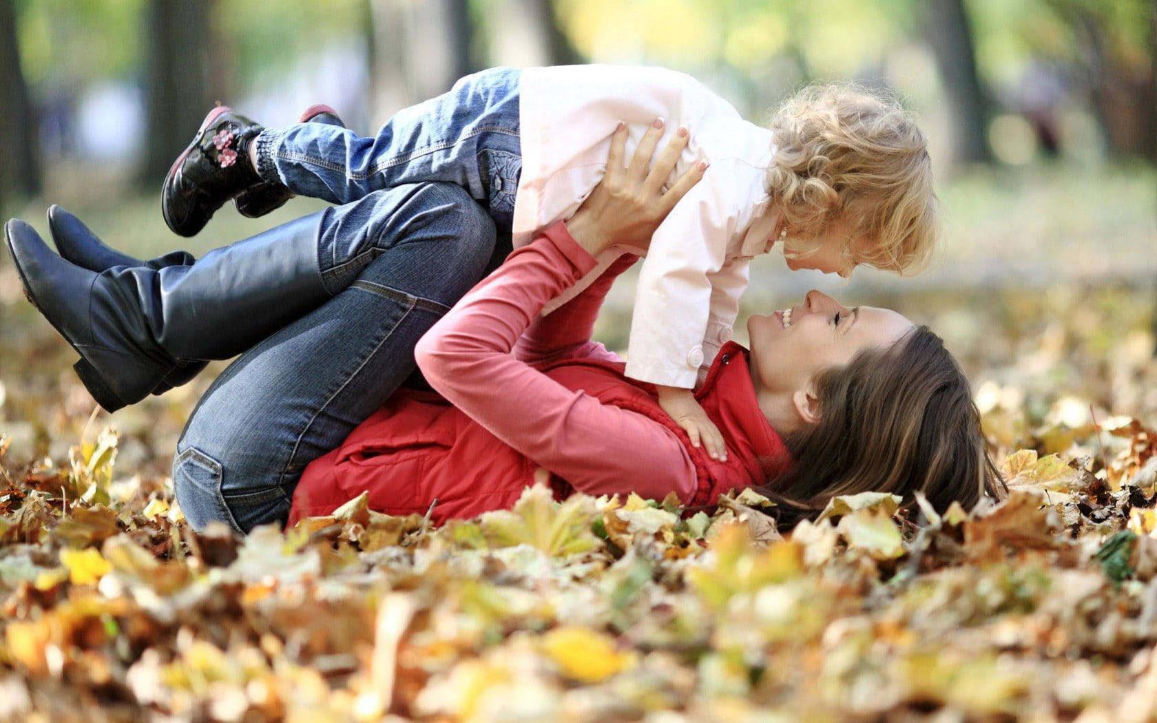 Mom And Son On Her Knees Wallpaper