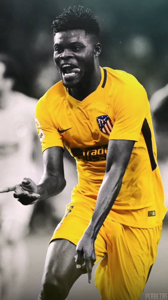 Monochrome Filter Thomas Partey In A Yellow Uniform Wallpaper