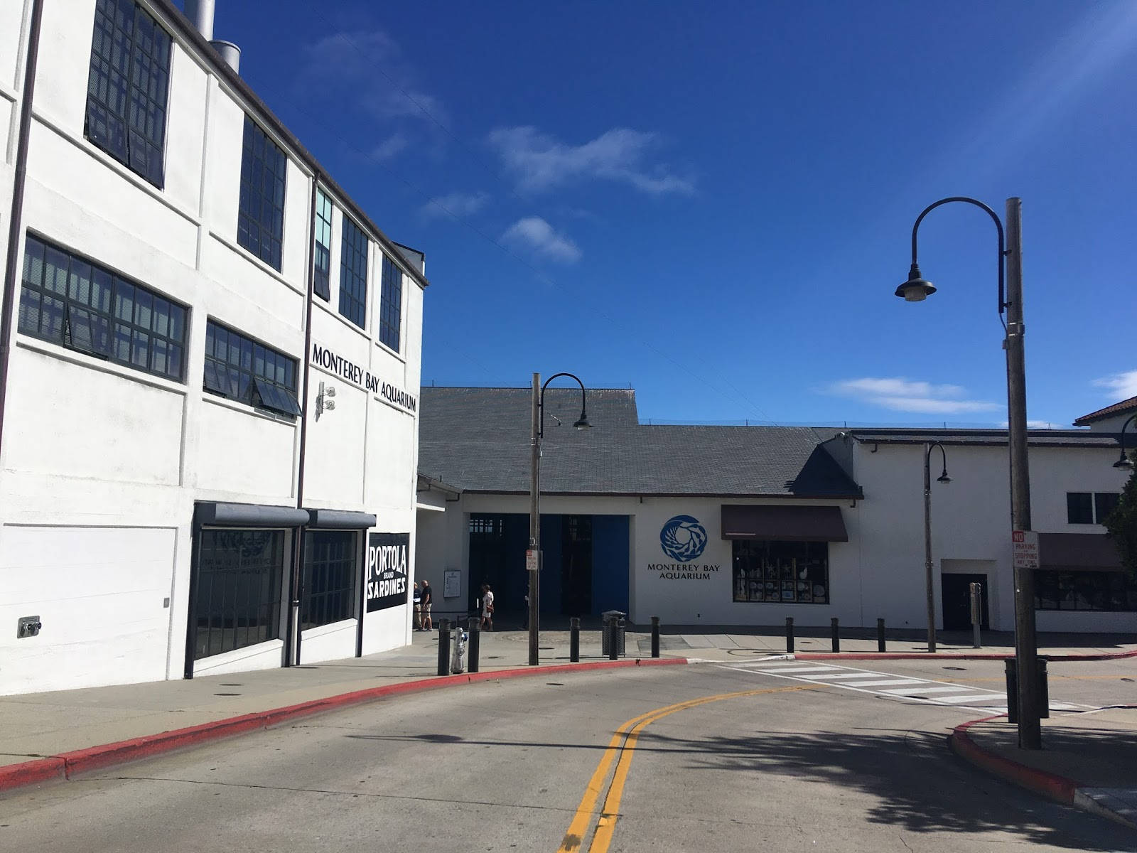 Monterey Bay Aquarium In Cannery Row Wallpaper