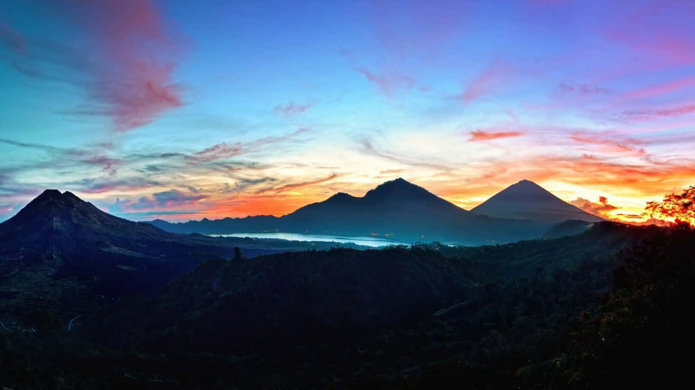 Mountain Laptop 1366 X 768 Wallpaper