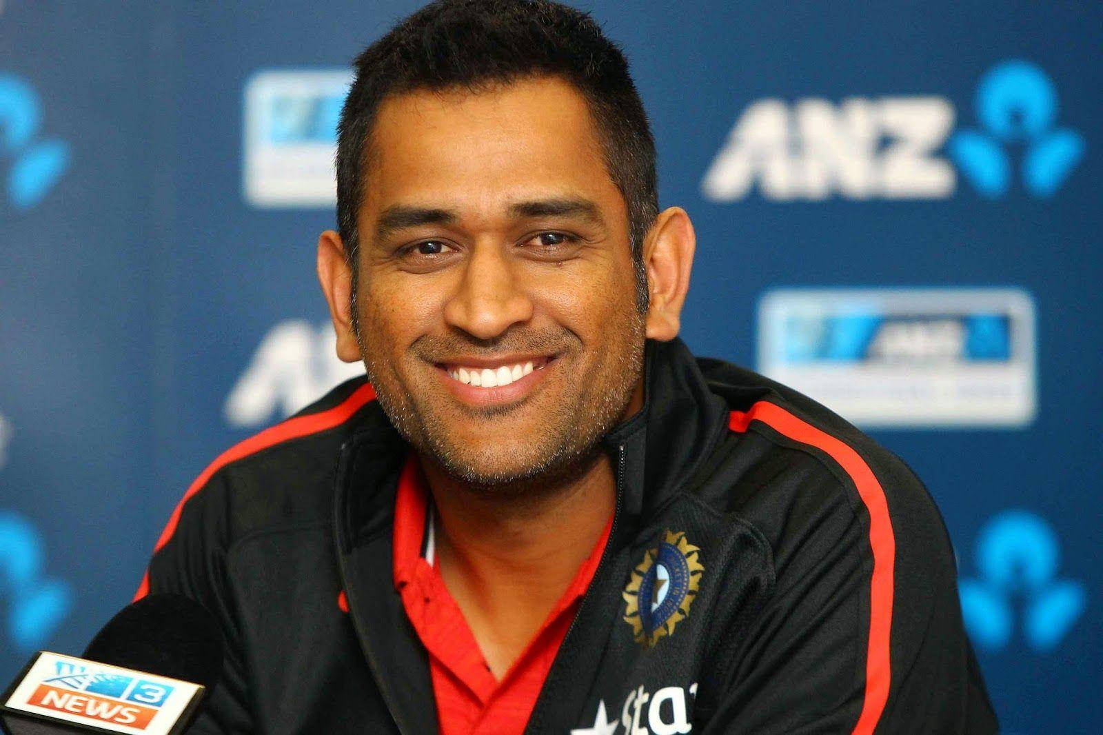 Ms Dhoni Interview Wallpaper