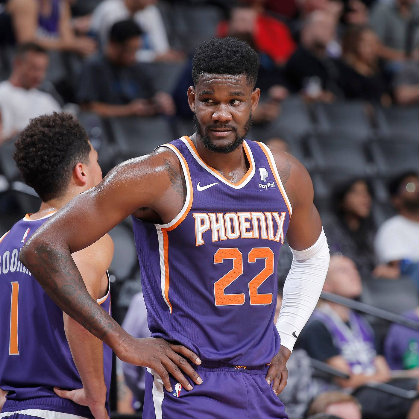 Nba Game Deandre Ayton Phoenix Suns Wallpaper