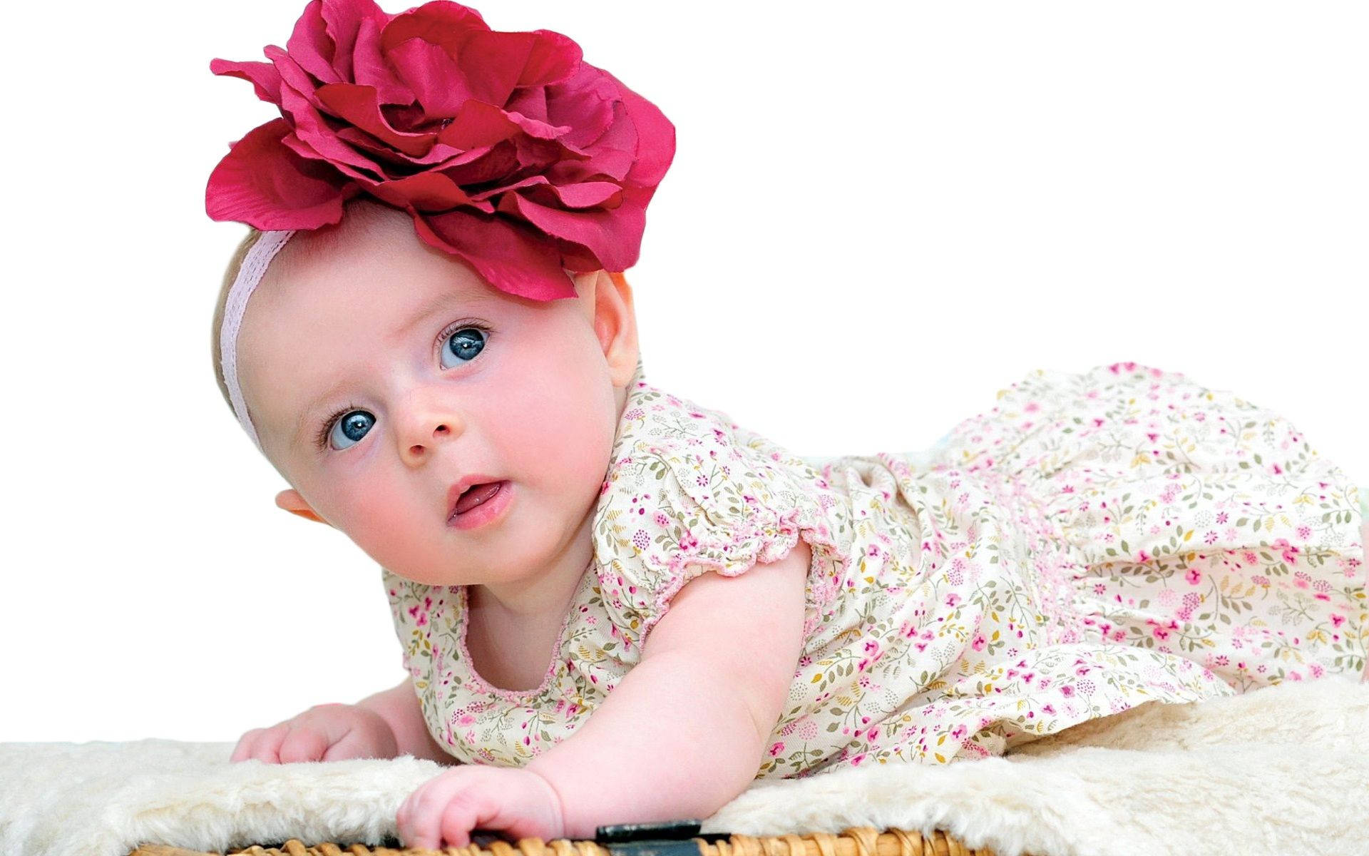 Newborn Baby Girl Wallpaper