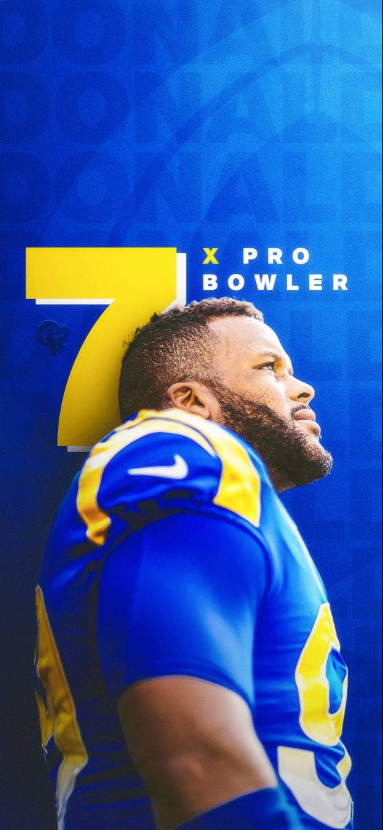 Nfl Footballer Aaron Donald Looking Up Wallpaper