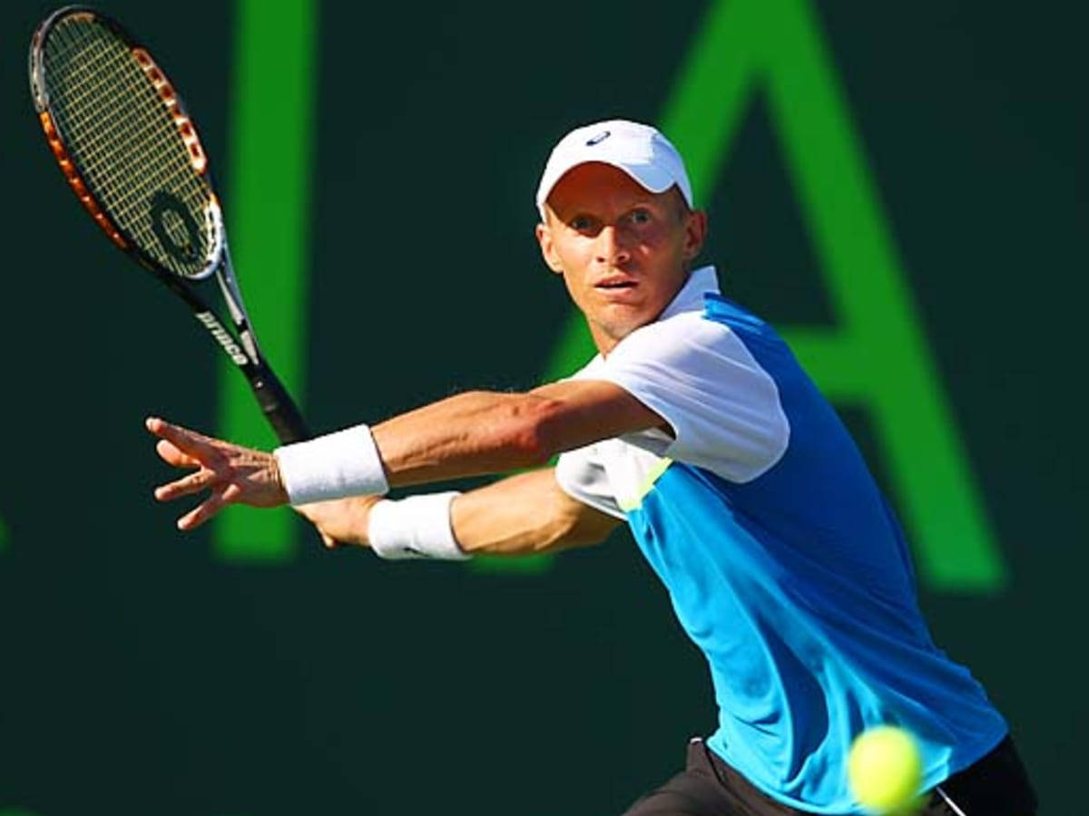 Nikolay Davydenko Preparing Backhand Stroke Wallpaper