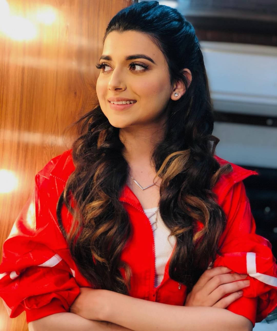 Nimrat Khaira Crossed Arms Wallpaper