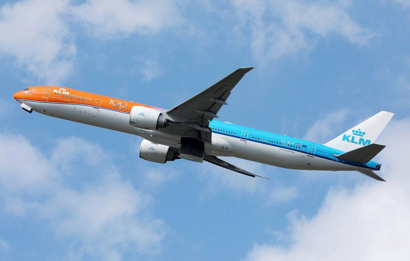 Orange Klm Airplane In The Sky Wallpaper