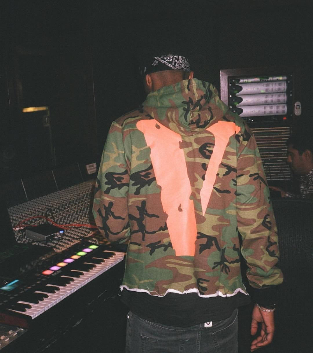 Orange Logo In Camouflage Vlone Pfp Wallpaper