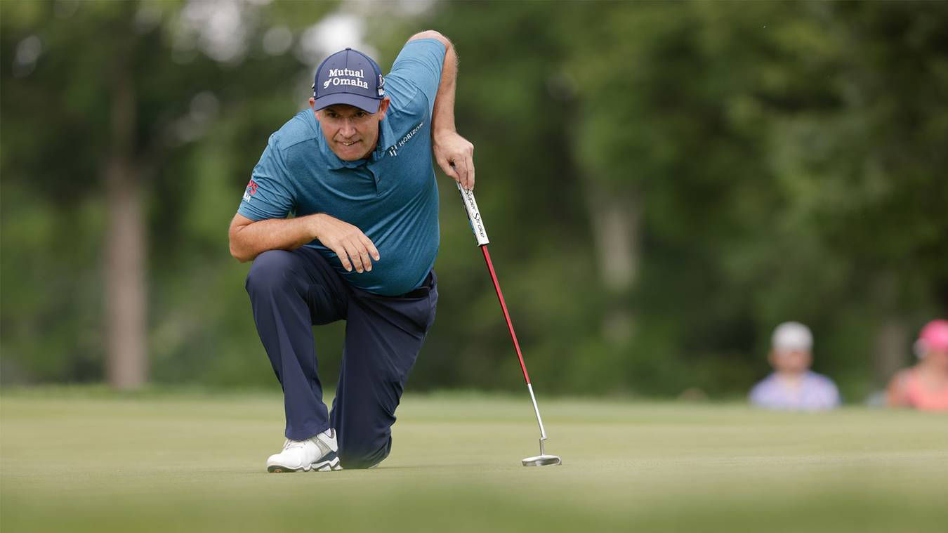 Padraig Harrington Studying Terrain Wallpaper