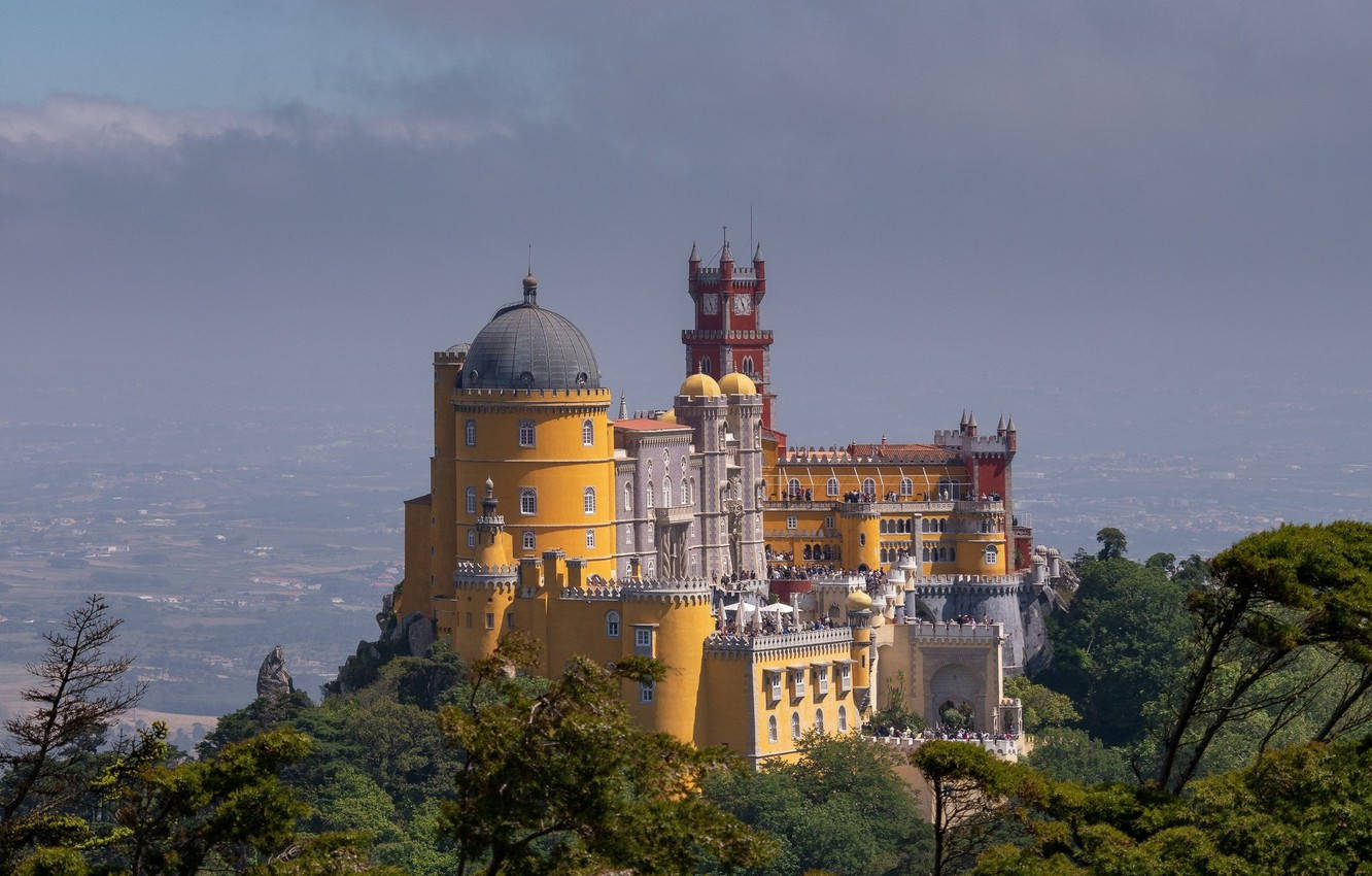 Palácio Da Pena Sintra Gloomy Sky Wallpaper