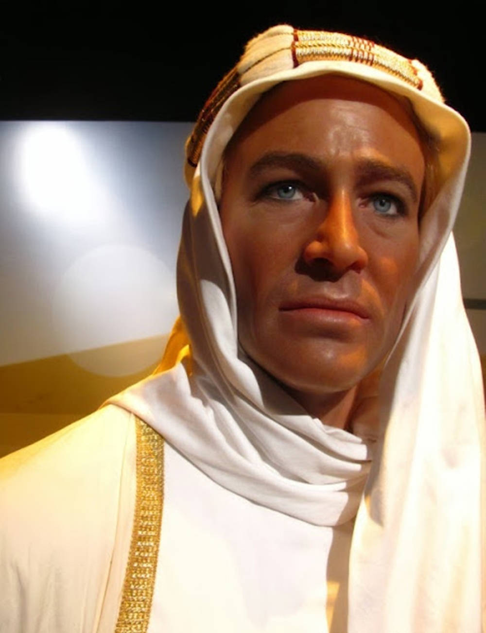 Peter O'toole As T.e. Lawrence Wax Figure Wallpaper