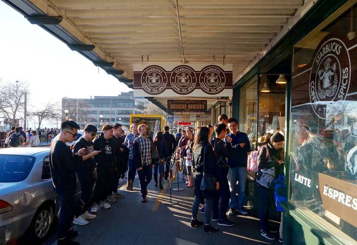 Pike Place Market Starbucks Crowd Wallpaper