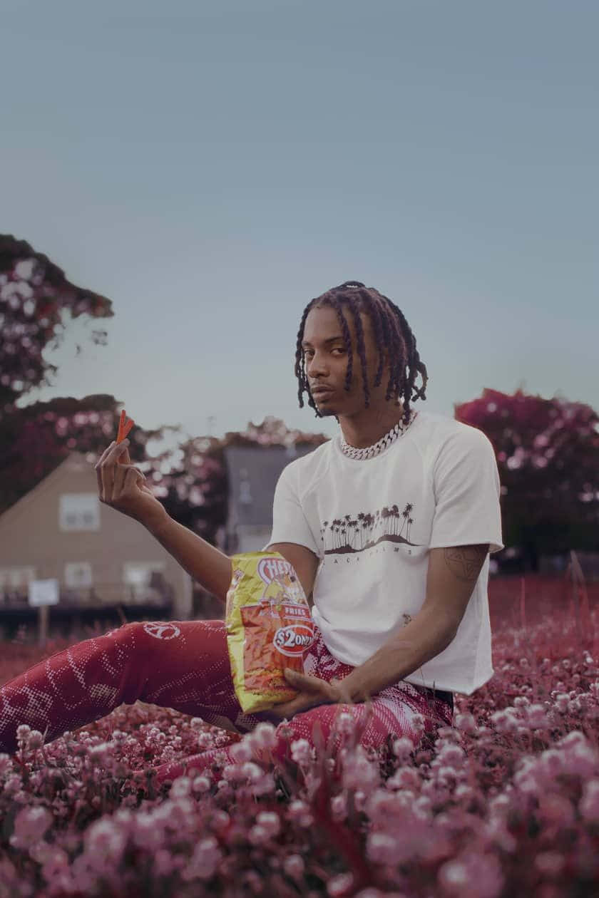 Playboi Carti Eating Chips Iphone Wallpaper