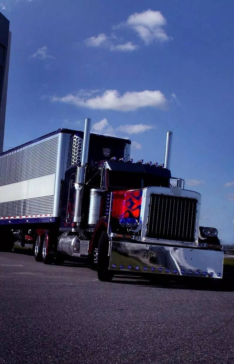 Power And Strength From Peterbilt Wallpaper