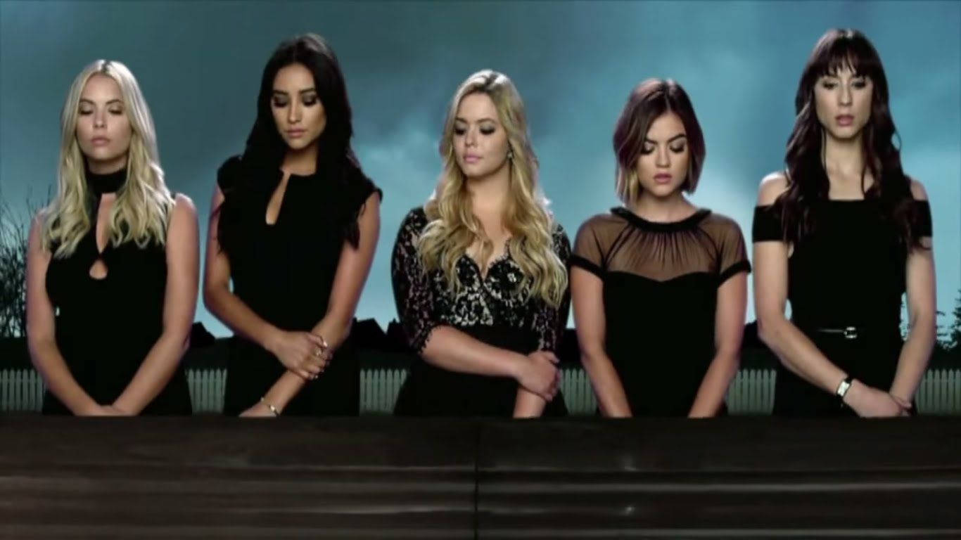 Pretty Little Liars Mystery Drama Series Wallpaper