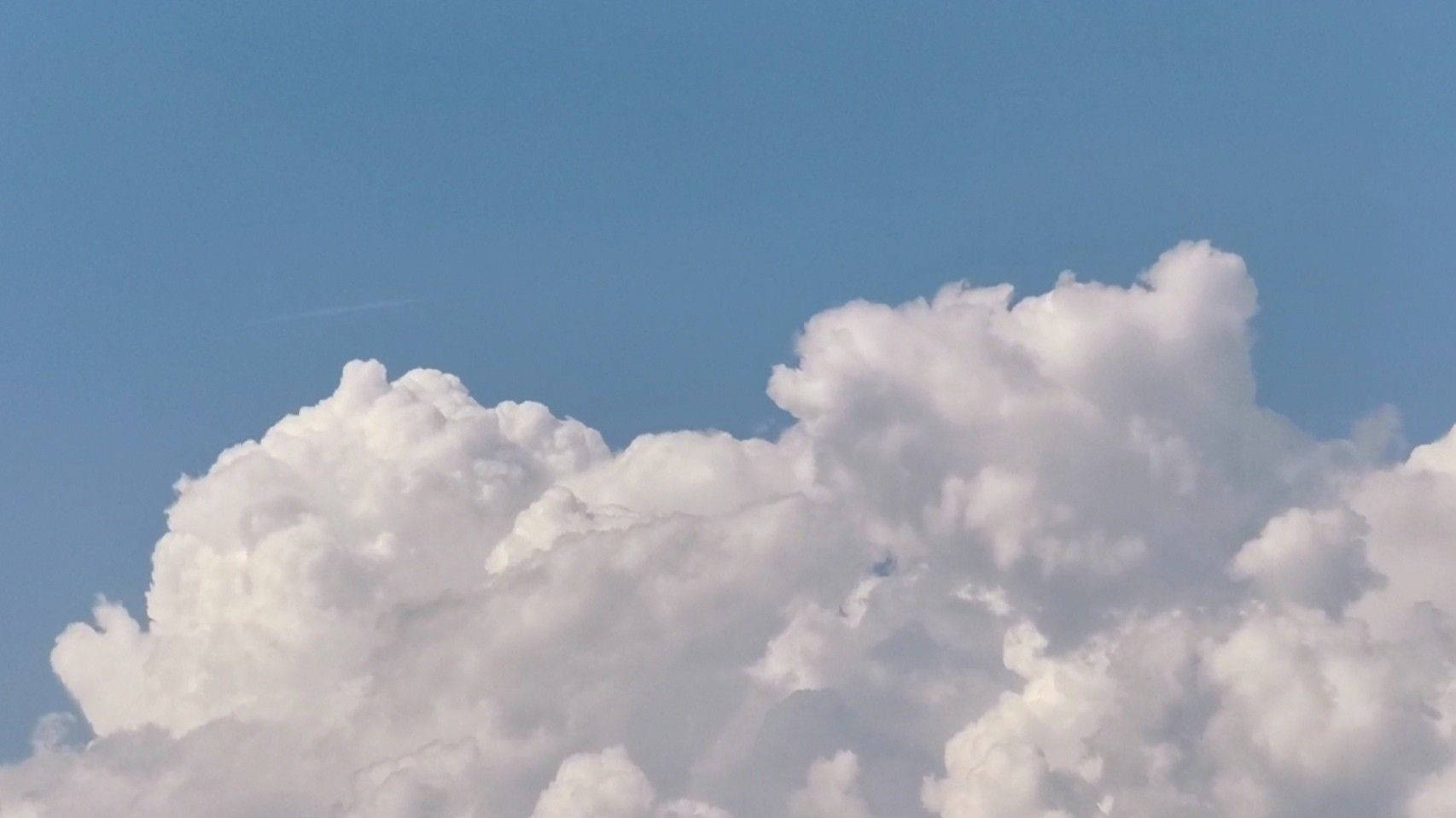 Pudgy Aesthetic Cloud Desktop Wallpaper