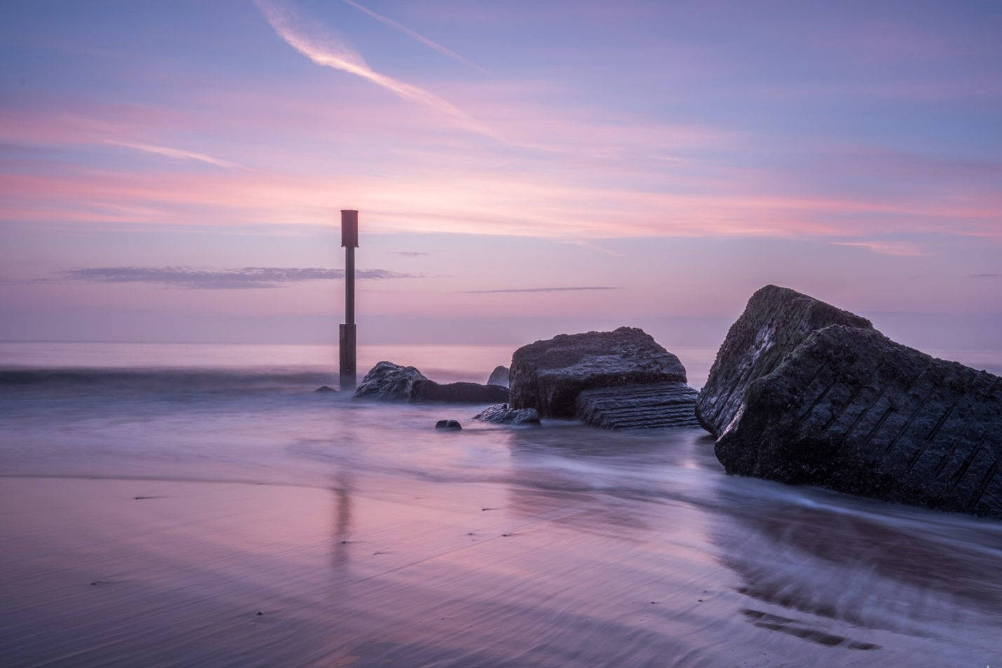 Purple Sky At The Beach Of Norfolk,virginia Wallpaper