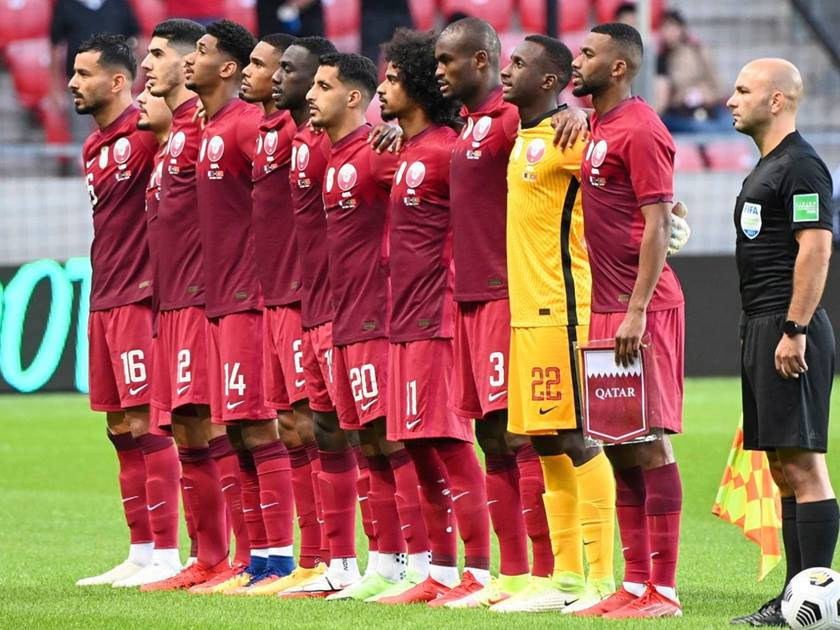 Qatar National Football Team With Referee Wallpaper