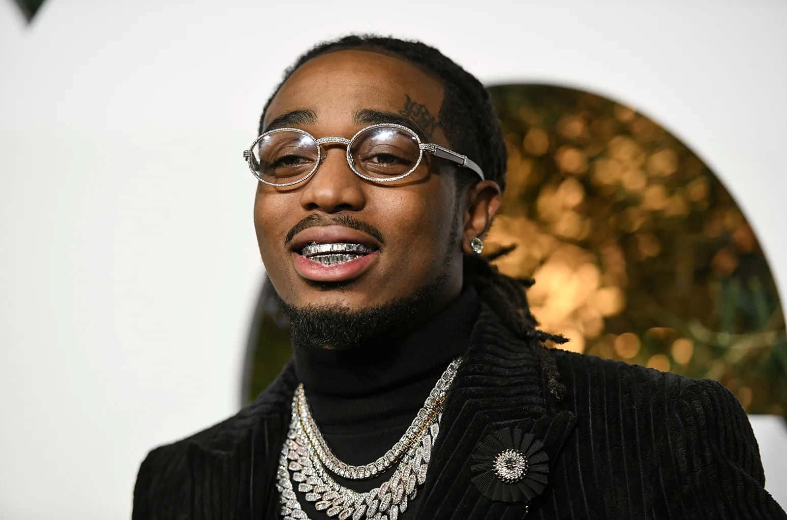 Quavo Smilingwith Jewelry Wallpaper