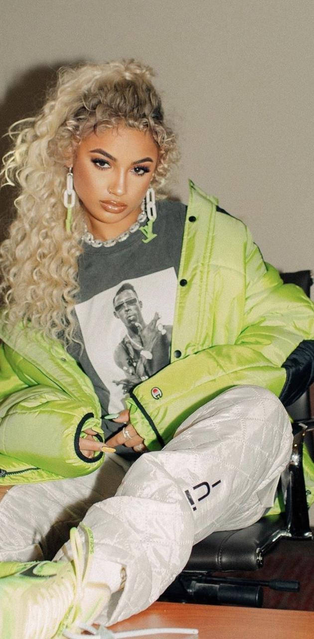 R&b Artist Danileigh Wallpaper