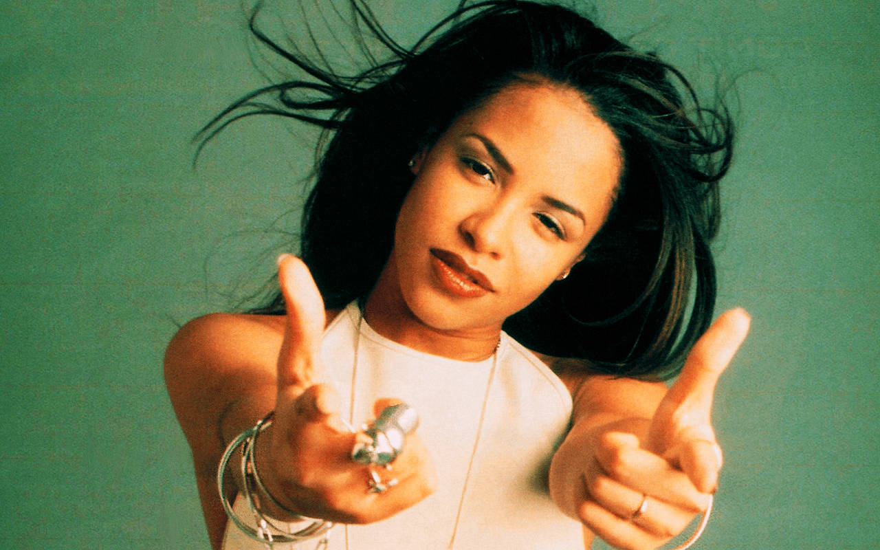 R&b Legend Aaliyah Wallpaper