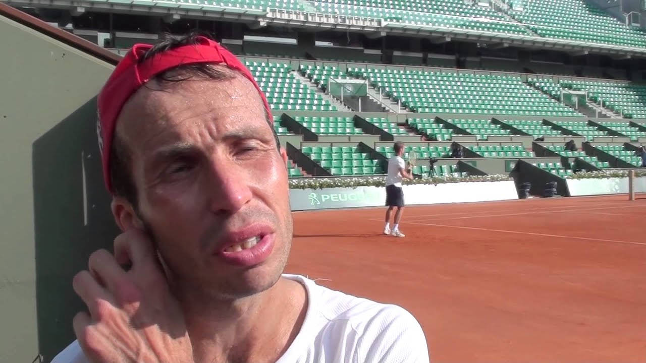 Radek Stepanek Squinting While Concentrating On The Game Wallpaper