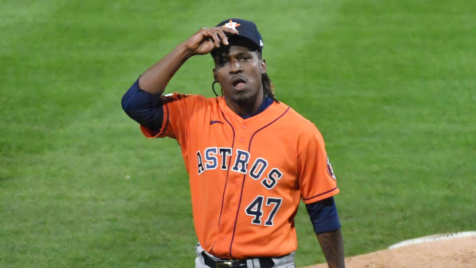 Rafael Montero Fixing Cap Wallpaper