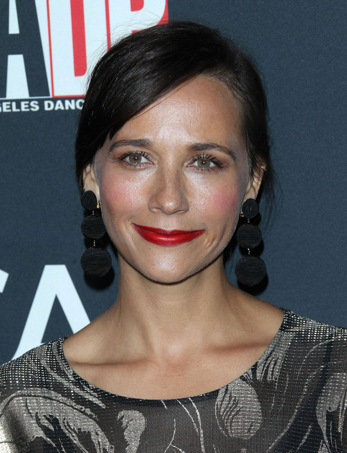 Rashida Jones L.a. Dance Project's Annual Gala Wallpaper